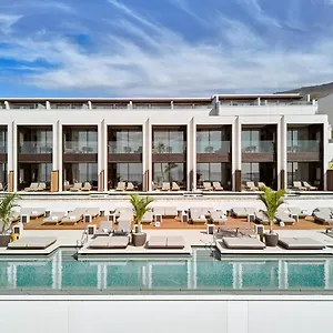 https://royal-hideaway-corales-villas.tenerifehoteles.net